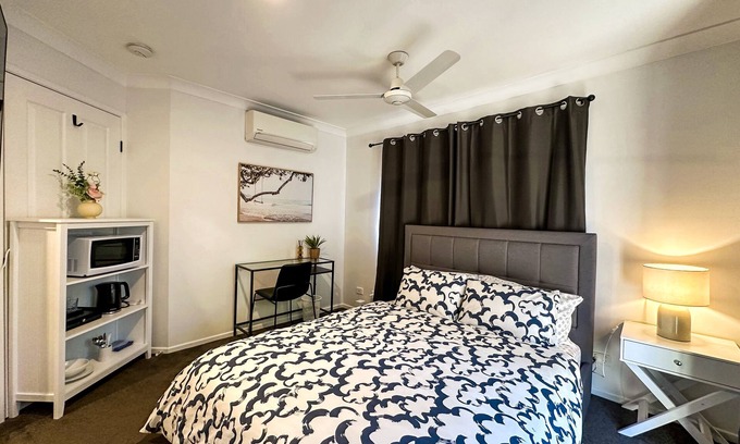 Forest Lake Casa | Cozy room with private bathroom