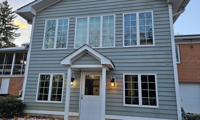 Fallston Apartamento | Cozy small studio with fireplace in fantastic Fallston on a quiet street.