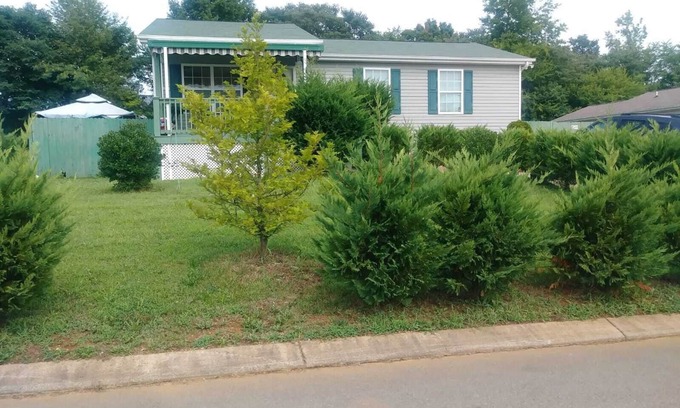 Cleveland Casa | Cozy & Spacious near Lee Univ