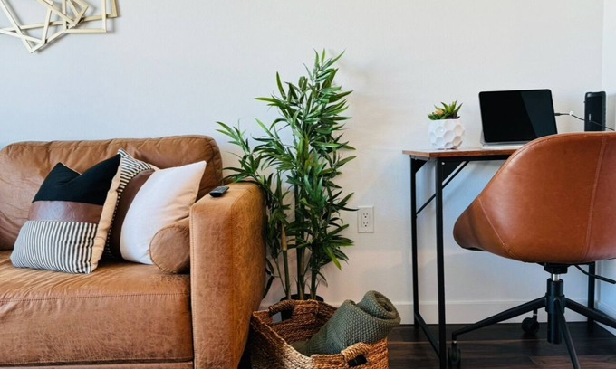 Hollywood Hotel | Cozy stay in Hollywood. 1b1b, Free Parking, Pool, Private Balcony, WiFi & more!