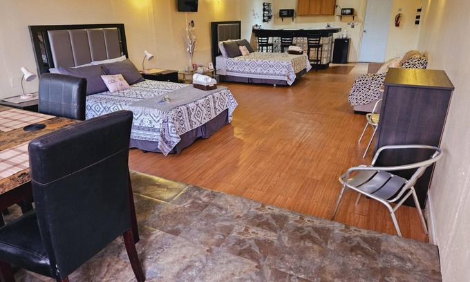 Daguey Apartamento | Cozy studio near rest,malls,beaches, attractions, plenty of secure parking.