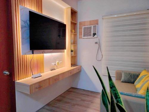 Bantud Hacienda Hotel | CoZy Suites Bacolod OneBedRoomSuite for FourPax