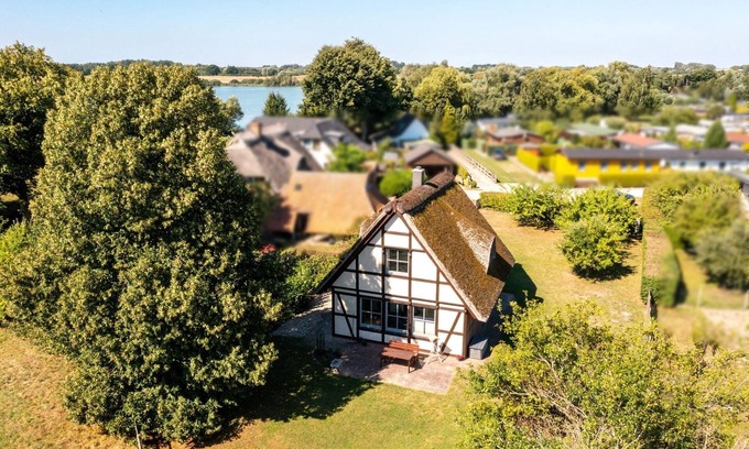 Klocksdorf Casa | Cozy thatched roof house - 2min to the Röggeliner lake