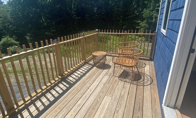 Johnson Casa | Cozy Vermont Retreat: Your Ideal Short-Term Rental Near Ski Resorts!