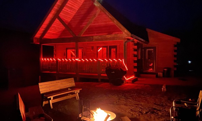 Warrens Villa | Villa acogedora junto a Jellystone - 3 parques acuáticos Bears Lodge - 3 habitaciones