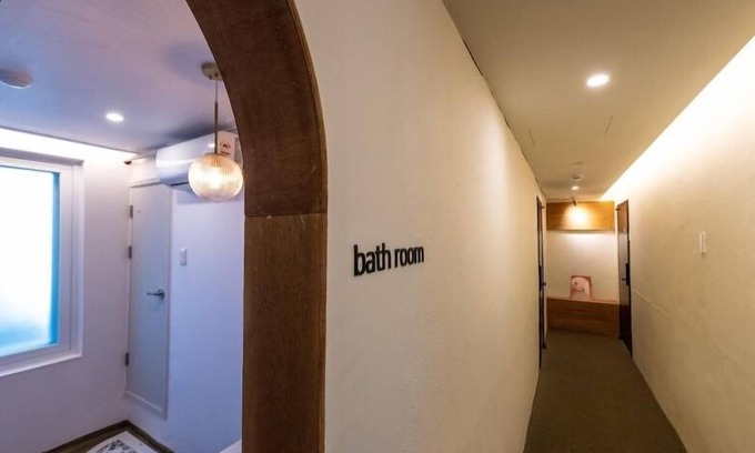 Wonhyoro-dong Casa | Crashin Yongsan Guesthouse