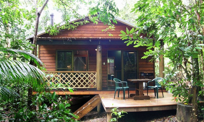 Lake Eacham Cabaña | Crater Lakes Rainforest Cottages