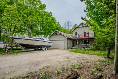 South Bruce Peninsula Casa | Creek Side Cozy & Serene Cottage Home
