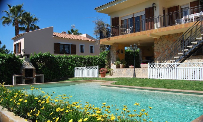 Creixell Chalet De Esquí | Creixell: Casa ideal para vacaciones familiares. Entorno tranquilo