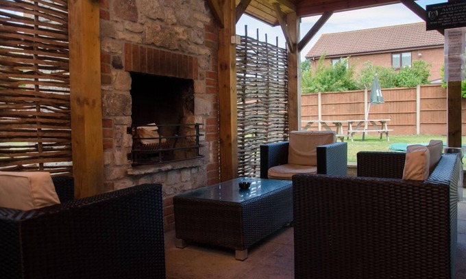 Huntspill Hotel | Crossways Inn