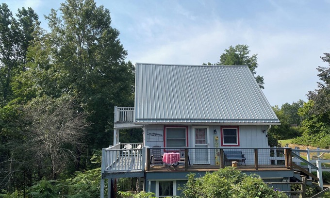 Hendersonville Chalet De Esquí | Crow's Nest Chalet-HendersonvilleNC-McMillan Hidden Valley-Blue Ridge Mtn Views!