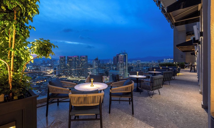 Kuala Lumpur City Centre Hotel | Crowne Plaza Kuala Lumpur City Centre by IHG