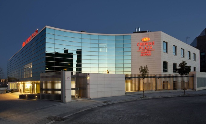 Rejas Hotel | Crowne Plaza Madrid Airport by IHG