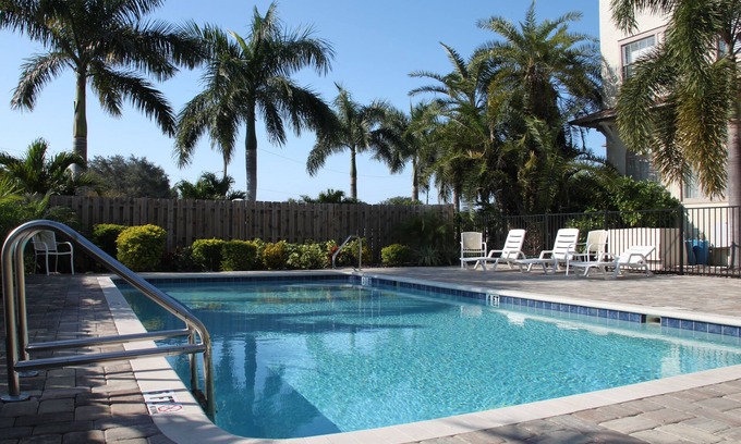 La Vista Hotel | Crystal Bay Historic Hotel