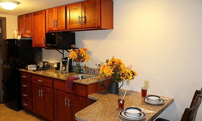 Towanda Hotel | Crystal Springs Inn and Suites