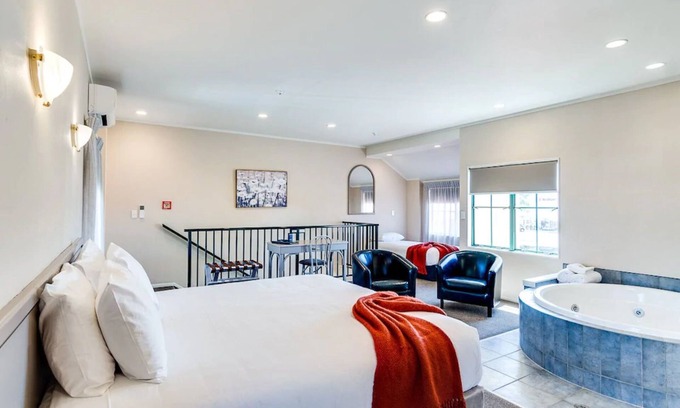 Hastings Hotel | Cumberland Court Motel