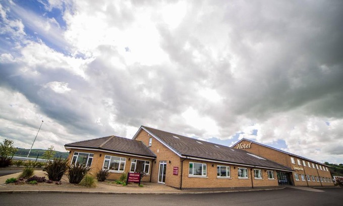 Larne Hotel | Curran Court Hotel