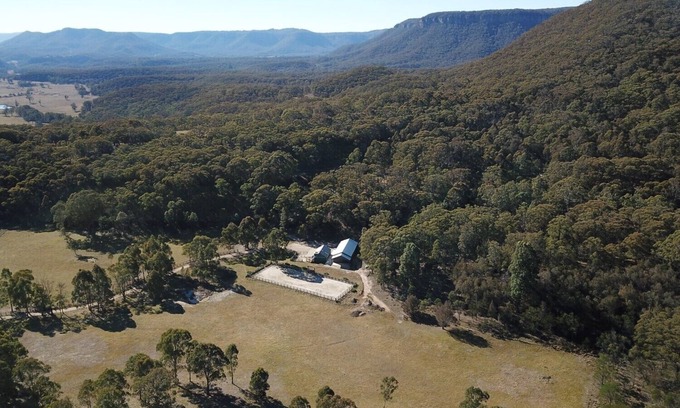 Megalong Valley Cabaña | Cute Cottage with Log Burning Fire, close to Wineries