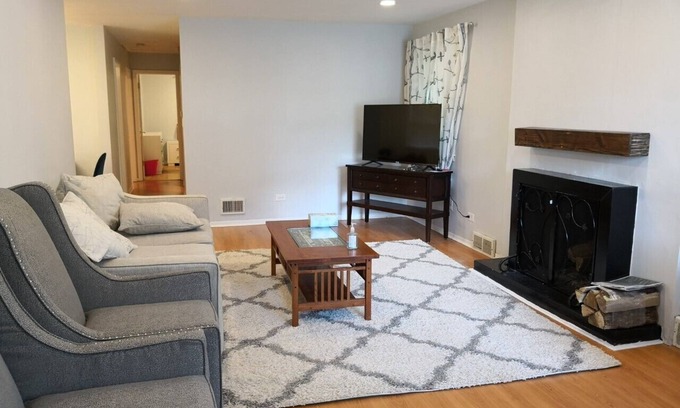 Deerfield Casa | Cute Ranch House close to town monthly stay