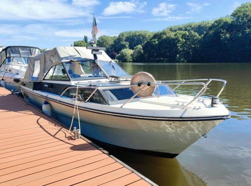 Borek Alquiler De Eote | Wake Port Boat, ubytování na lodi