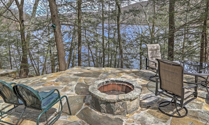 New Preston Cabaña | Lakefront New Preston Cottage w / Dock & Fire Pit!