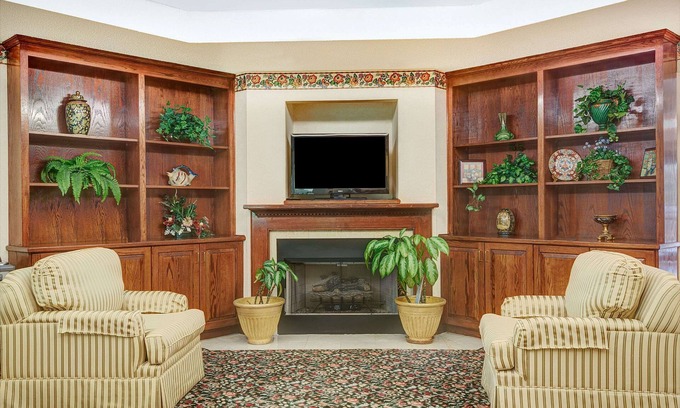 Haw River Hotel | Days Inn by Wyndham Burlington East