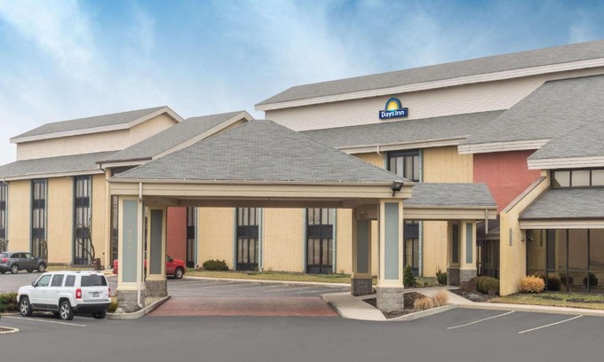 Castleton Hotel | Days Inn by Wyndham Indianapolis Northeast