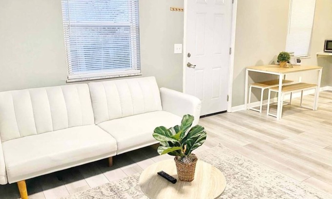 Dayton Apartamento | DAYTON CITY CENTER 1BR | Private Parking | Fast WiFi