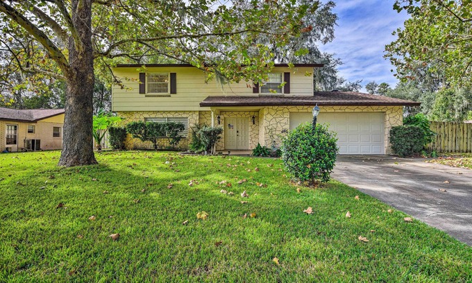 Port Orange Casa | Daytona Area Home ~ 3 Mi to Beach: Swim & Explore!