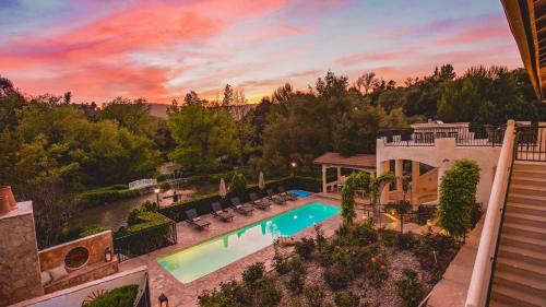 Temecula Villa | De Luz by AvantStay 5 Acre Estate w Lake Pool Hot Tub