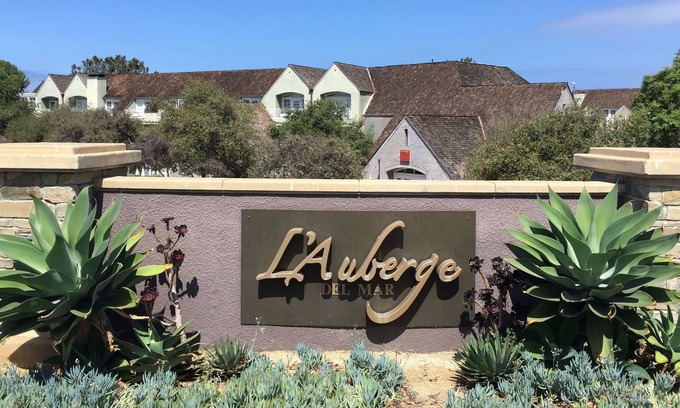 Del Mar Complejo | Del Mar, where the Turf meets the Surf! Welcome to Villa L'Auberge