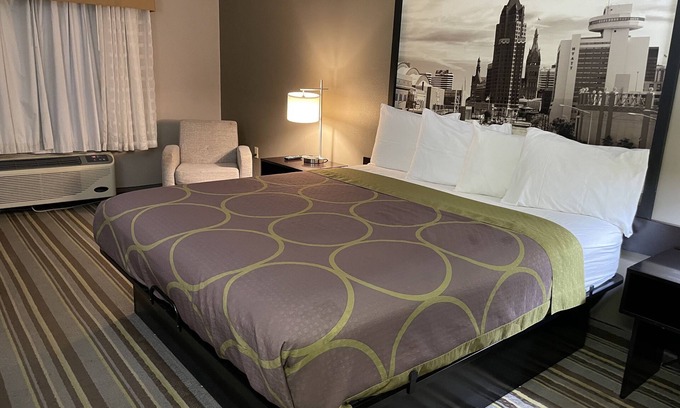 Delavan Hotel | Delavan Inn and Suites