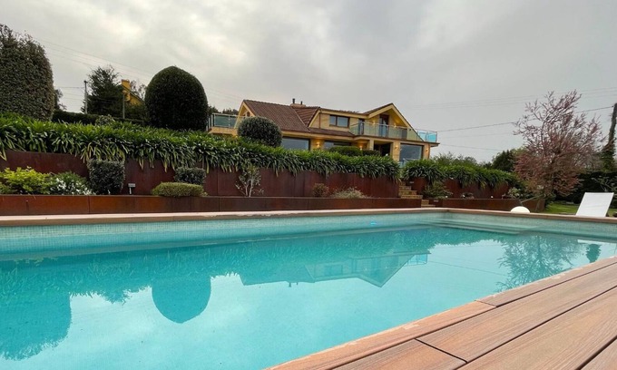 Maonó Villa | Deluxe Villa, Finca Stylish Host Cantabria