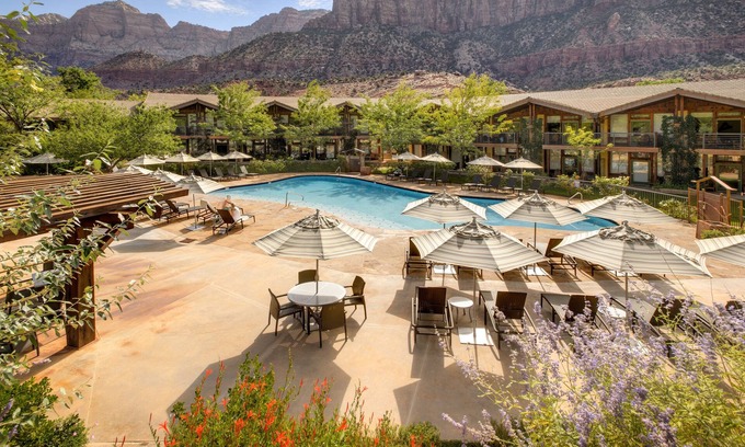 Zion National Park South Entrance Hotel | Desert Pearl Inn