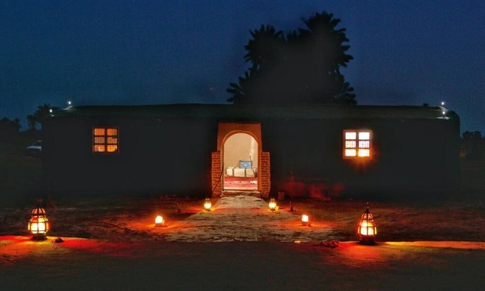 M'Hamid El Ghizlane Alquiler De RV | Campo de desertbrise
