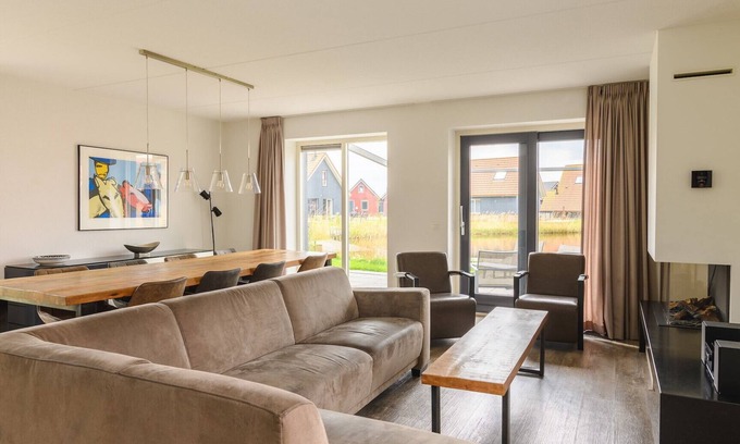 Saint Johannesga Villa | Detached holiday home for up to 8 people with sauna