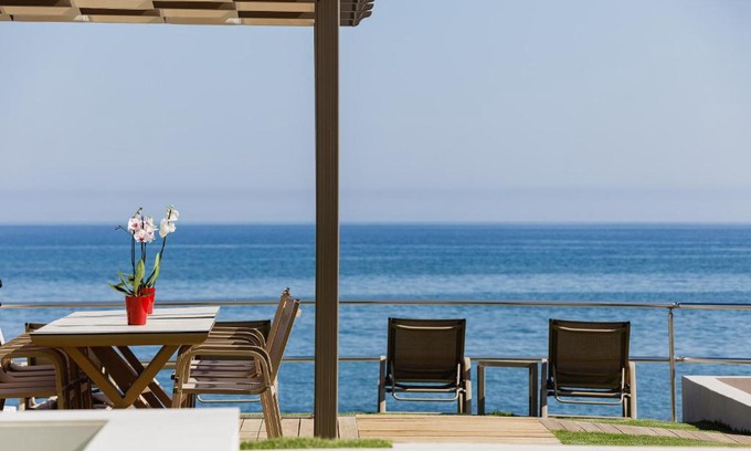 Rethymno Apartamento | Deux Paradis, a BeachFront Retreat, By ThinkVilla