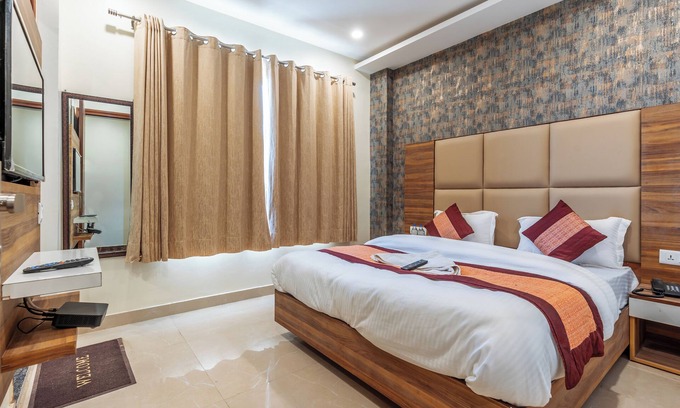 Dwarka Hotel | DIPLOMAT REGENCY