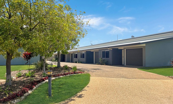 Emerald Apartamento | Direct Collective - Villas on Rivergum