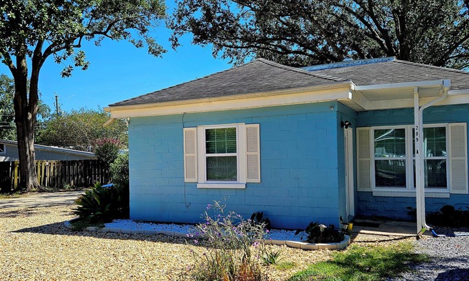 Long Beach Casa | Discover Gulf Coast/Long Beach 2 bdrm/1 bath Oasis