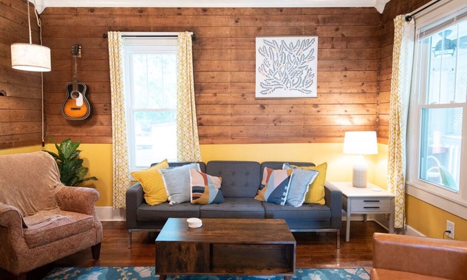 McMinnville Casa | Discover the Beauty of TN from Eclectic Comfort