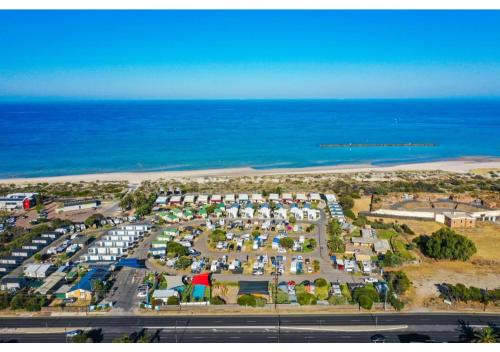 Semaphore Park Hotel | Discovery Parks - Adelaide Beachfront