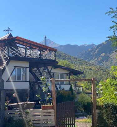 Almaty Chalet De Esquí | Dobri Dom