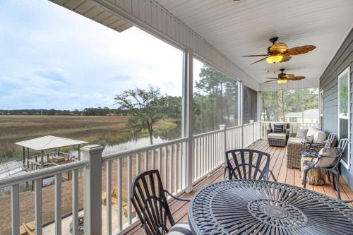 Midway Casa | Dock and Fire Pit Waterfront Midway Retreat!