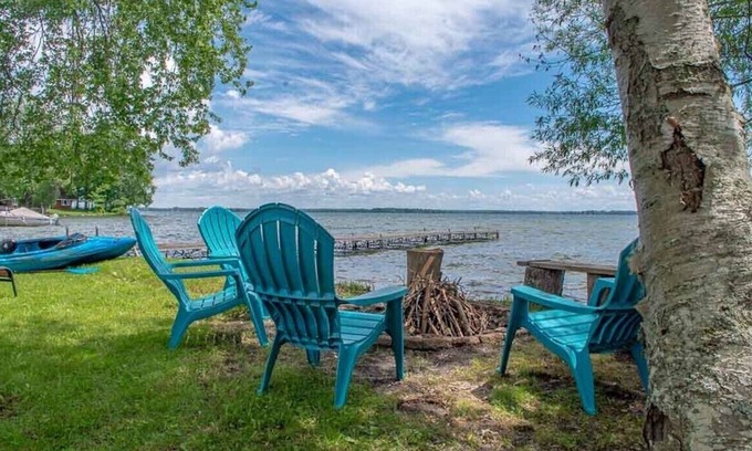 Severn Cabaña | Dock Holiday - Luxury, Newly-Renovated, Cottage w/ Great Swimming & Watercraft