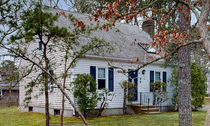 South Dennis Casa | Casa hogareña de 3 dormitorios en Dennis con cubierta trasera y parrilla a gas