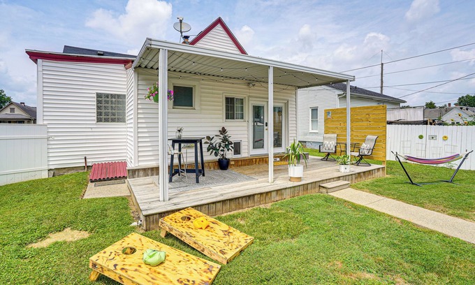 Jeffersonville - Clarksville Casa | Dog-Friendly Home w/ Yard, 6 Mi to Louisville!