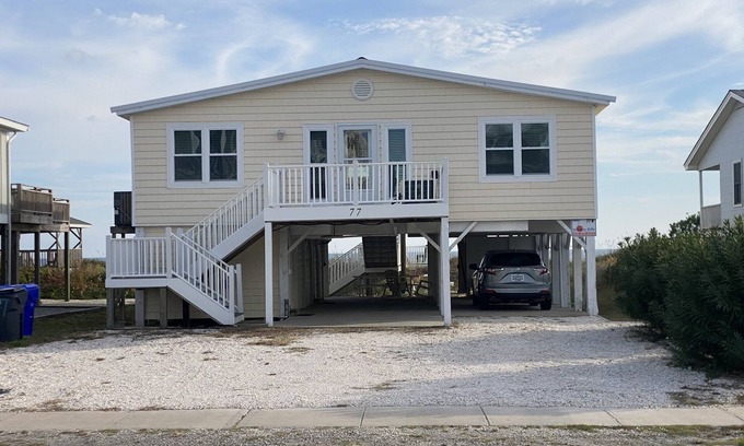 Ocean Isle Beach Cabaña | Dog-Friendly, No-Smoking, Ocean Front Cottage, Center of the Island