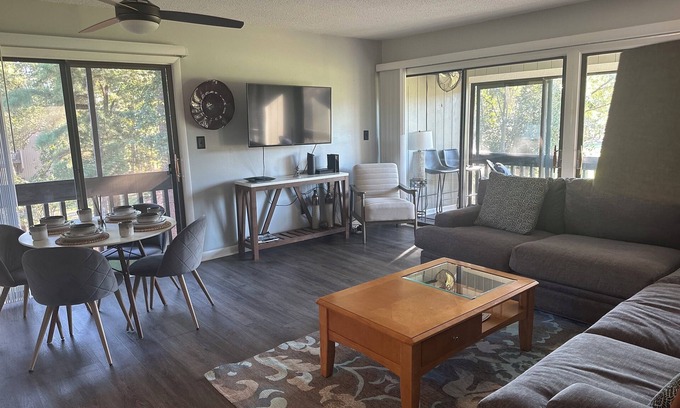Pinehurst Condominio | Don't miss this Pinehurst Fabulous Condo 2B/2B on golf course 5, pets welcomed