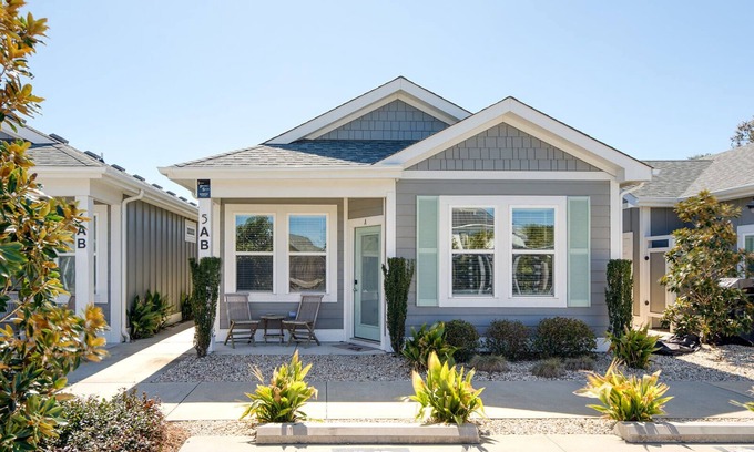 Corolla Light Condominio | Don’t Worry, Beach Happy at Beacon Quarters